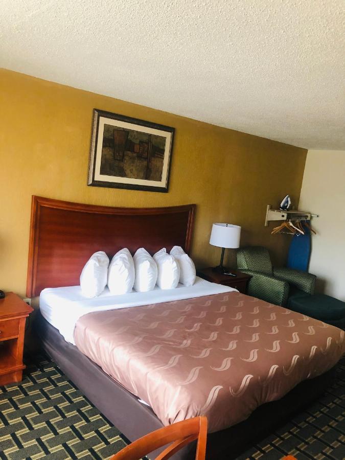 Quail Inn And Suites - מירטל ביץ' מראה חיצוני תמונה