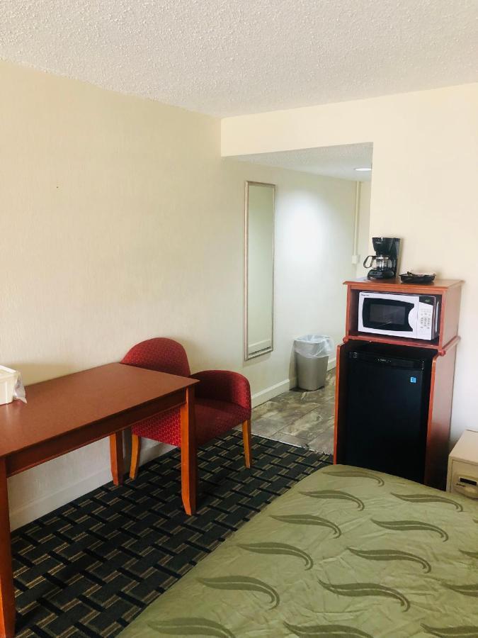 Quail Inn And Suites - מירטל ביץ' מראה חיצוני תמונה