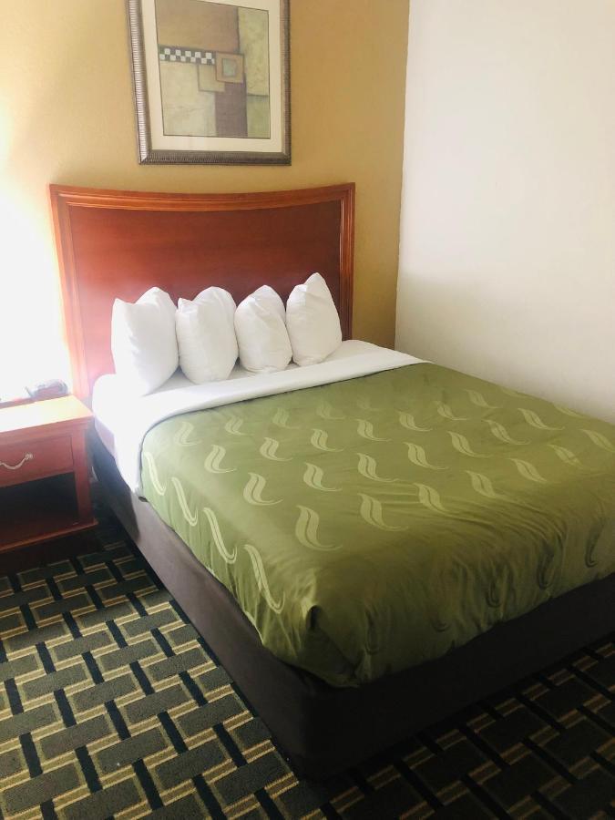 Quail Inn And Suites - מירטל ביץ' מראה חיצוני תמונה